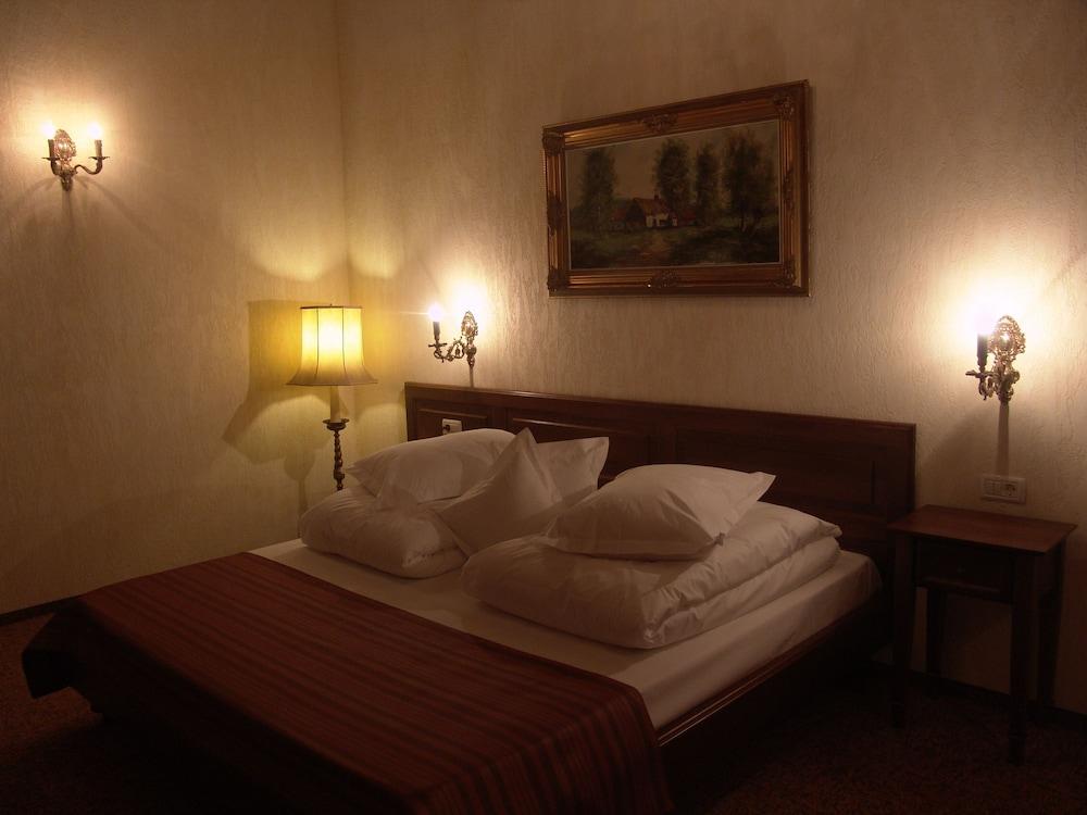 Bella Muzica Hotel Brașov Exterior foto