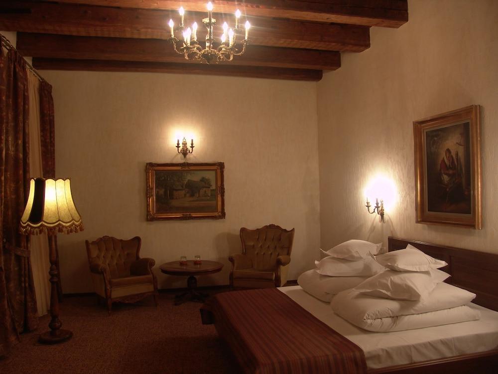 Bella Muzica Hotel Brașov Exterior foto