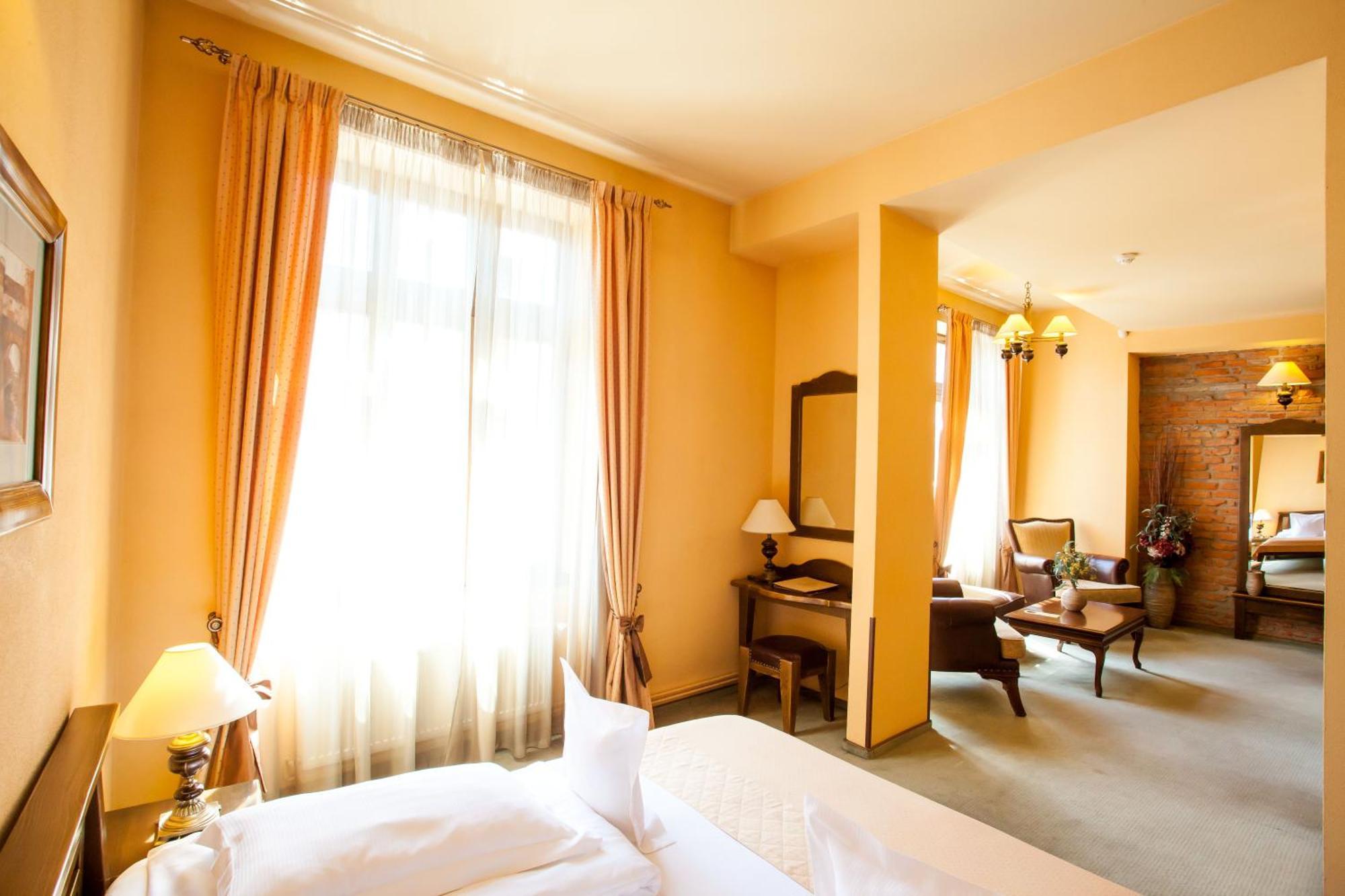 Bella Muzica Hotel Brașov Exterior foto
